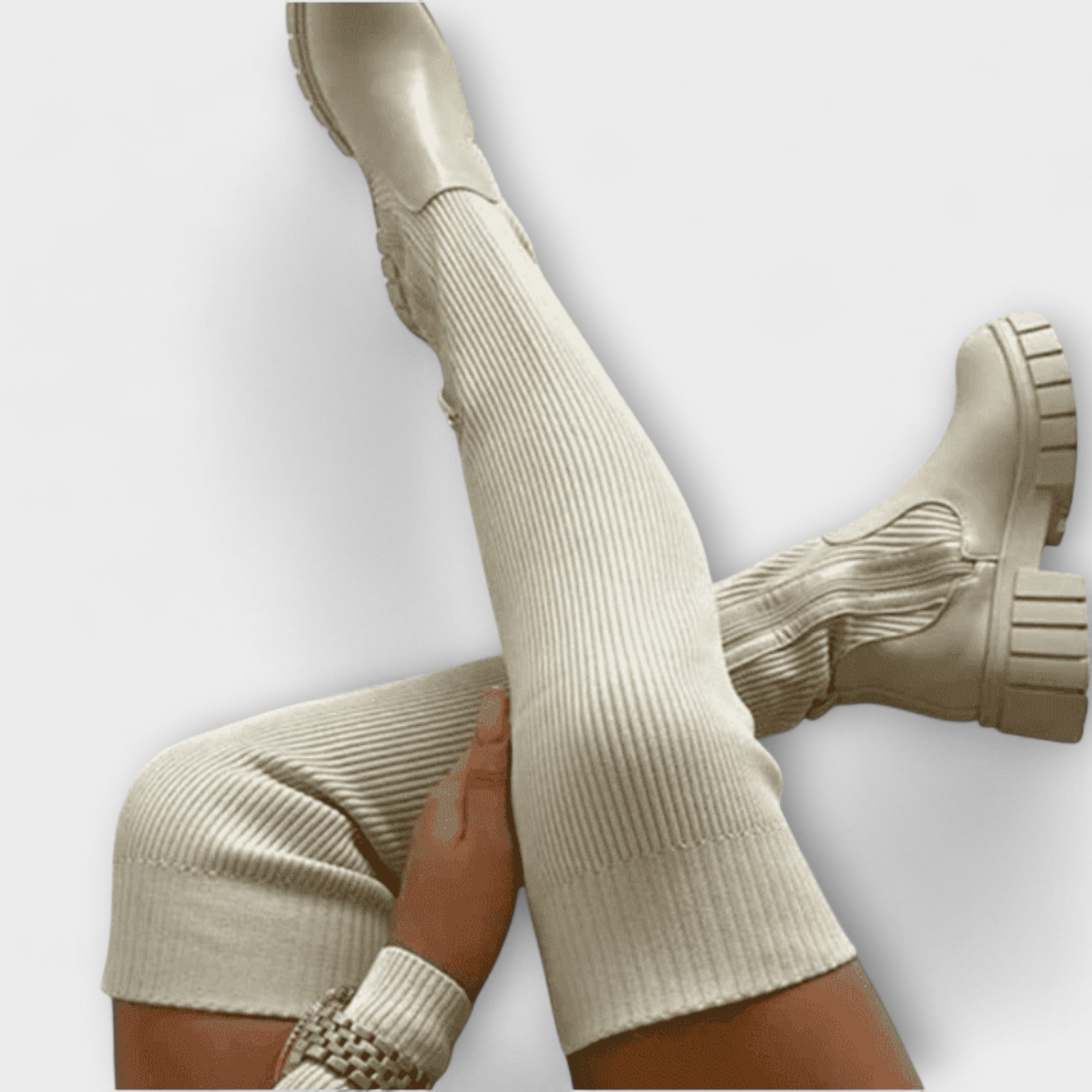 Lureva - Kozaki za kolano na grubej podeszwie